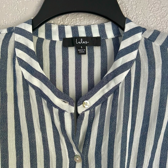 Lulu’s Blue White Stripes Front tie Short sleeves Preppy Casual Blouse Tops L - Picture 4 of 5